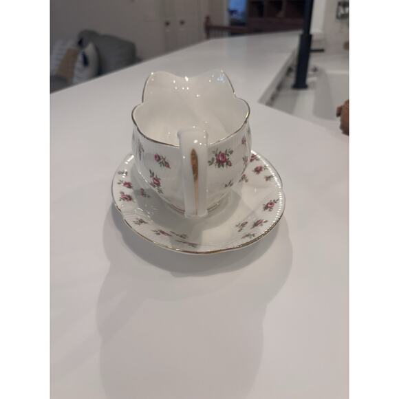 Rare Vintage Royal Albert Rosalie Rose Bone China England Gravy Boat Set - Picture 5 of 10